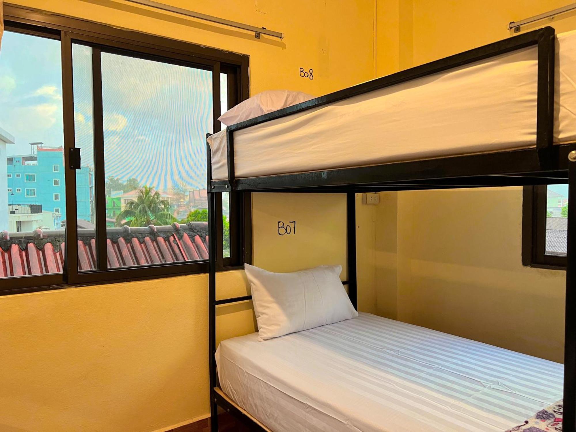 Easy Go Backpacker Hostel Vang Vieng Exterior photo