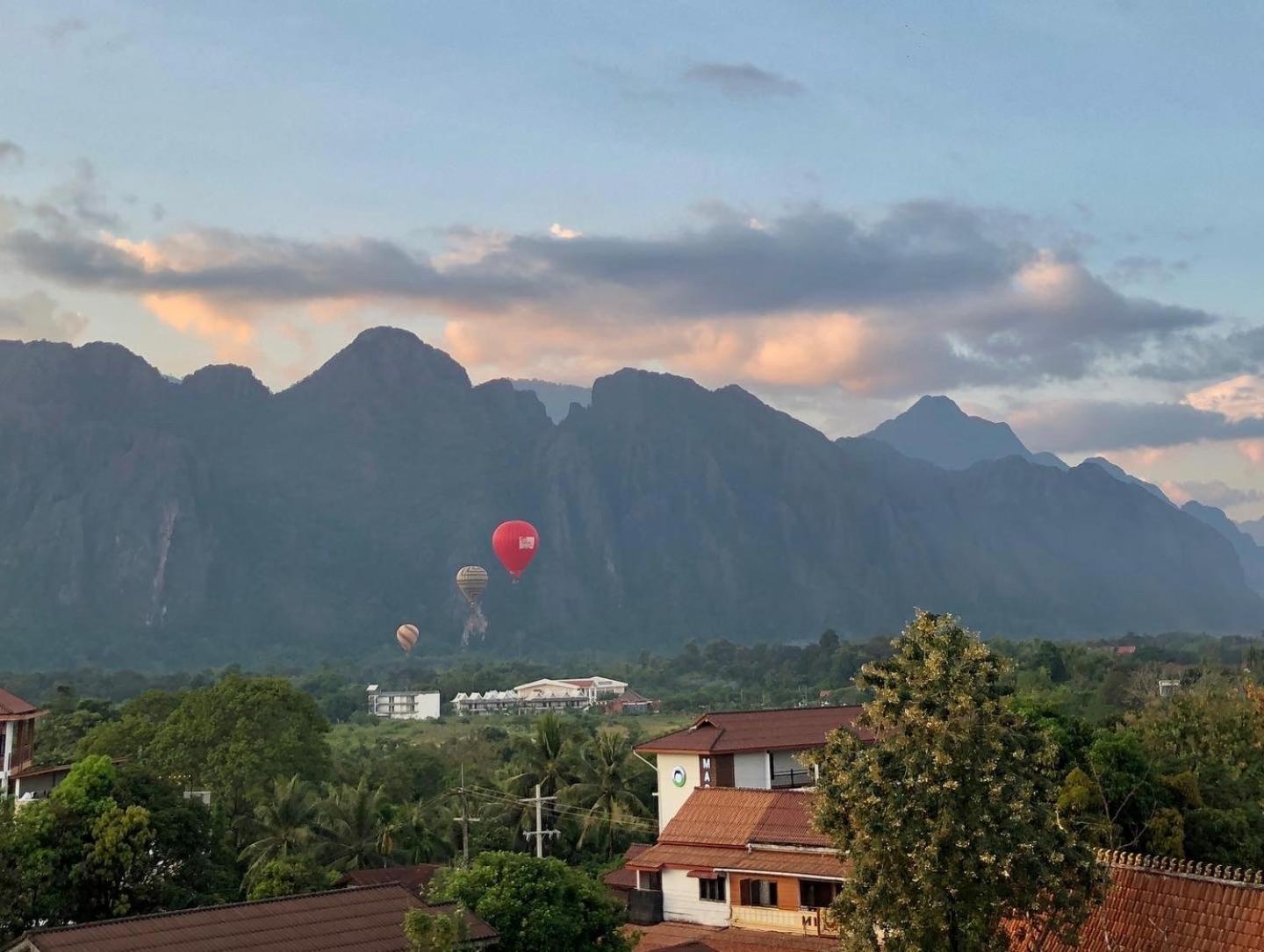 Easy Go Backpacker Hostel Vang Vieng Exterior photo