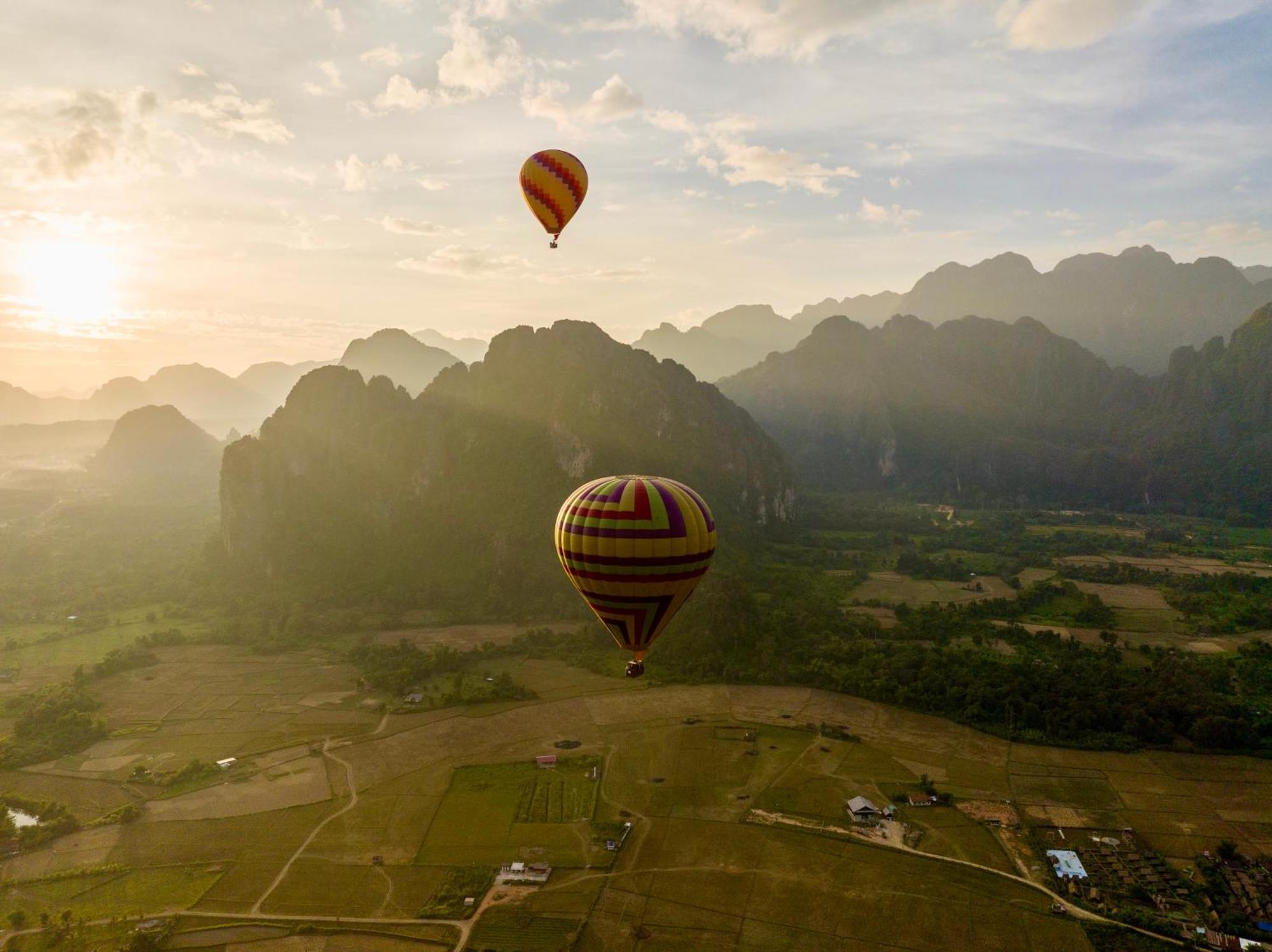 Easy Go Backpacker Hostel Vang Vieng Exterior photo