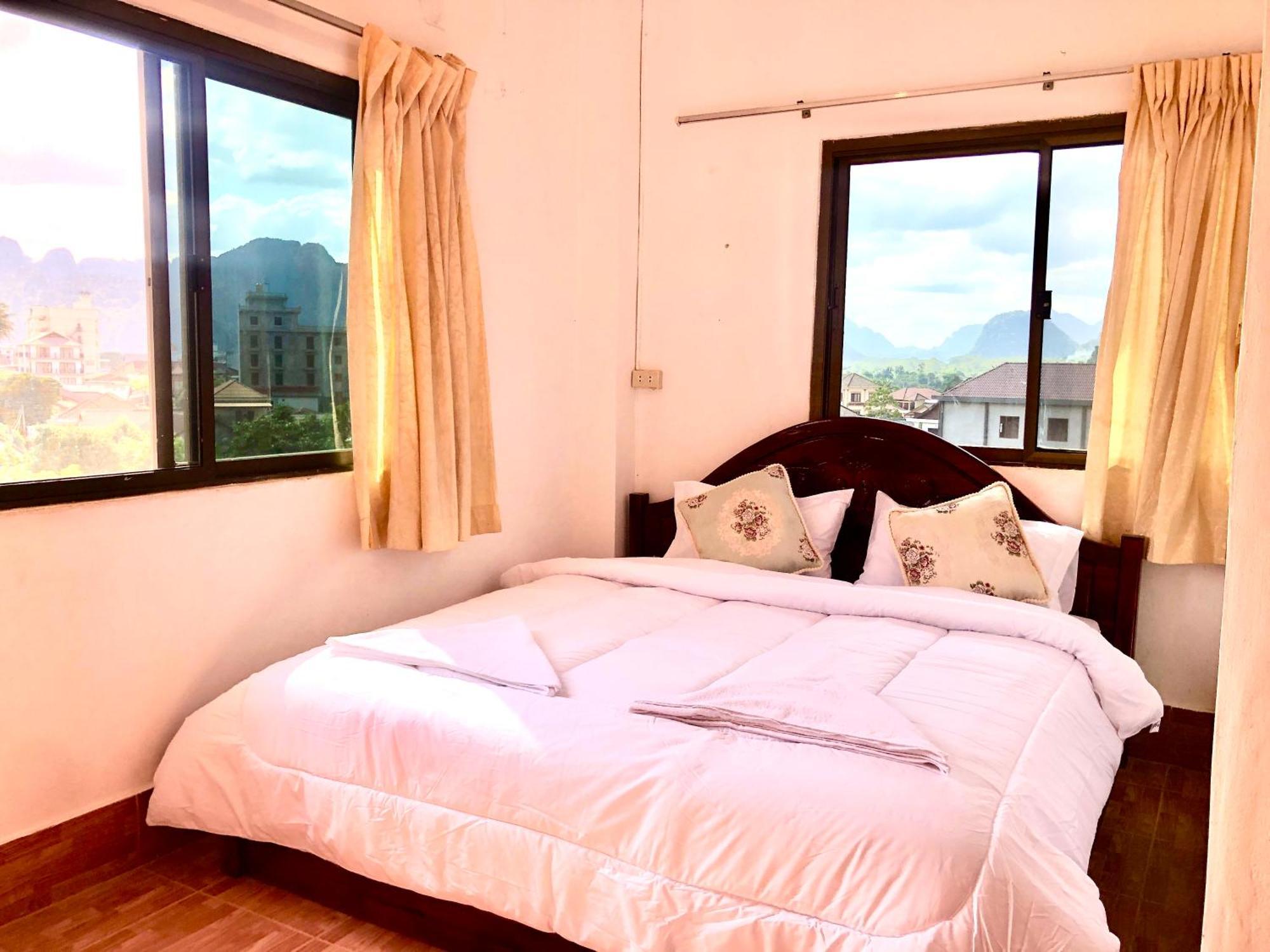 Easy Go Backpacker Hostel Vang Vieng Exterior photo